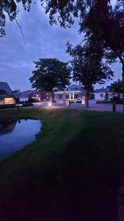 Fewo Am Ententeich Bergstrasse 15 比苏姆 外观 照片